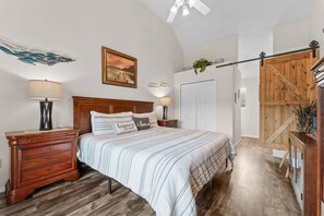2 bedrooms, iron/ironing board, travel cot, WiFi