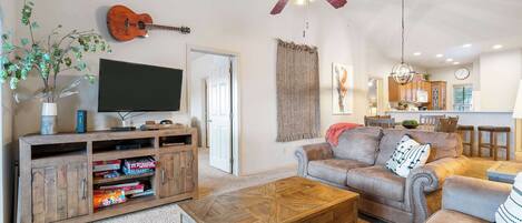 Télévision, cheminée