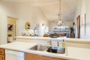 Interior - Whippoorwill Woods – 3 BDR w/ Tons of Amenities! (Branson West)