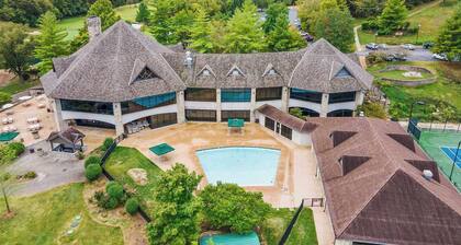 Retreat at Par Lane | Family friendly condo