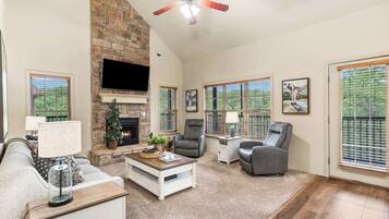 TV, fireplace, DVD player