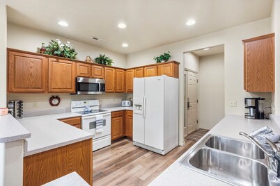 The Golf Shack | Picturesque Views on Deck!