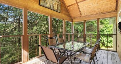 Baldknobber Ridge Escape | West Branson Cabin!