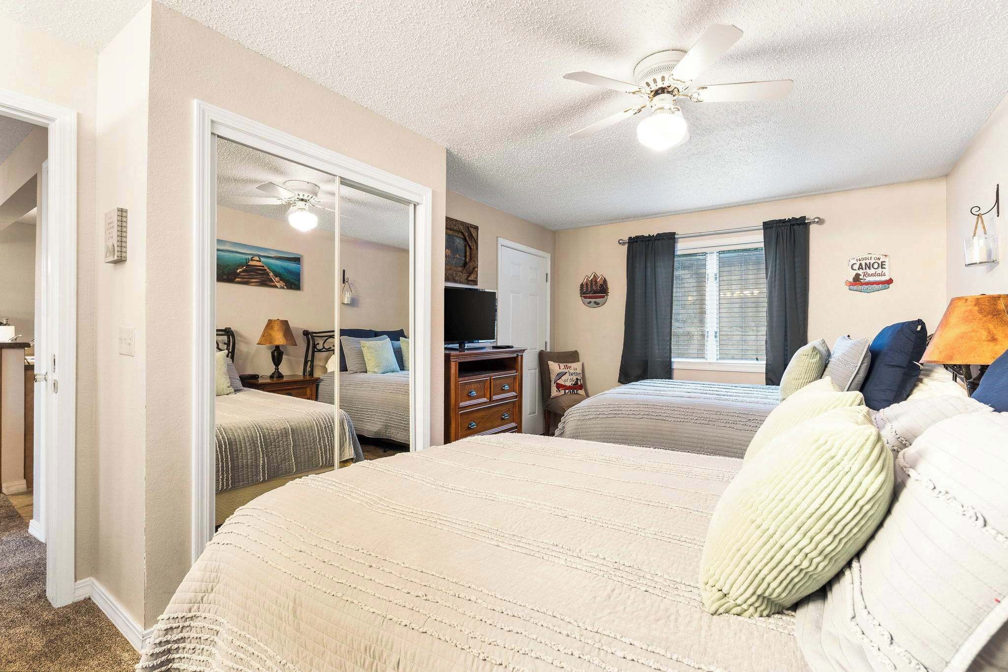 2 bedrooms, iron/ironing board, WiFi, bed sheets