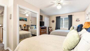 2 bedrooms, iron/ironing board, WiFi, bed sheets