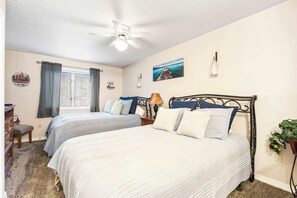 2 bedrooms, iron/ironing board, WiFi, bed sheets