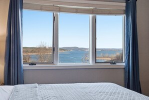 2 bedrooms, iron/ironing board, WiFi, bed sheets - Cozy Condo at Rock Lane Resort (Branson)