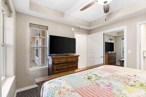 2 bedrooms, iron/ironing board, travel cot, WiFi