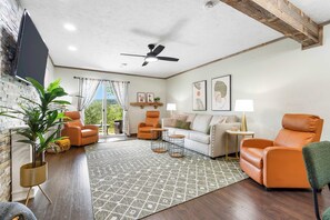 TV, fireplace, offices