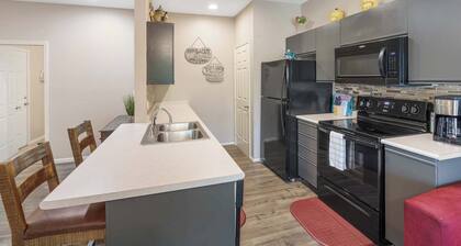 Holiday Ridge Escape | Holiday Hills Branson | Golf Resort | Outdoor pools