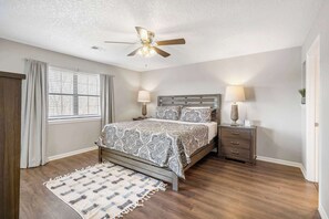 2 bedrooms, iron/ironing board, travel cot, WiFi