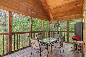 Outdoor dining - Milby Hideaway w/ On-site Amenities (Branson West)