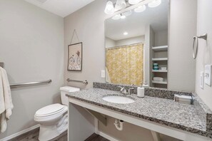 Douche, sèche-cheveux