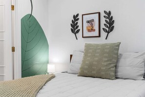 2 bedrooms, iron/ironing board, travel cot, WiFi