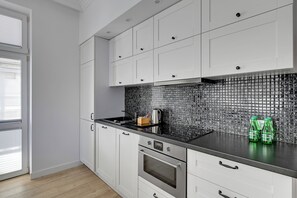 Comfort Apartment | Private kitchen | Electric kettle - Glamour by Grand Apartments (Sopot)