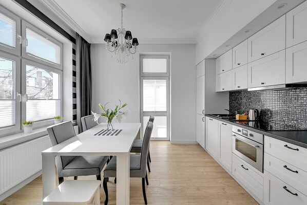 Comfort Apartment | Private kitchen | Electric kettle - Glamour by Grand Apartments (Sopot)
