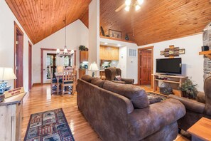 TV, fireplace, DVD player, offices