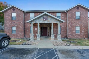 Exterior - Branson Vineyards Escape | Quiet serenity (Branson)