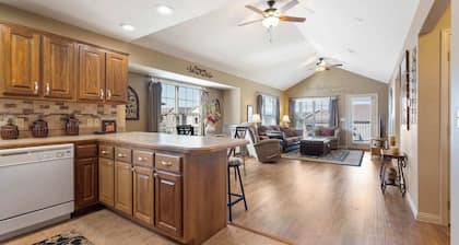 The Hogue Penthouse – Unwind and Relax