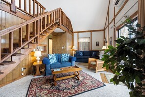 TV, fireplace - Windjammer Cottage - Branson (Branson West)