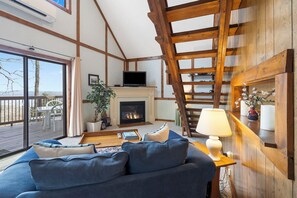 Fernseher, Kamin