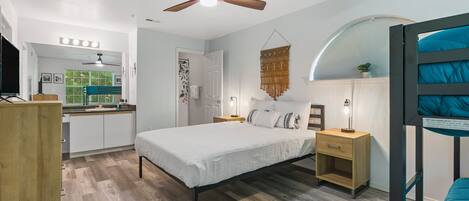 2 bedrooms, iron/ironing board, WiFi, bed sheets