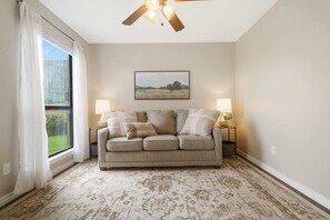 TV, fireplace, offices