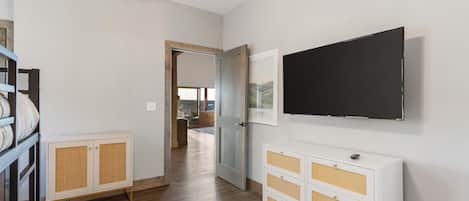 3 bedrooms, iron/ironing board, travel crib, WiFi