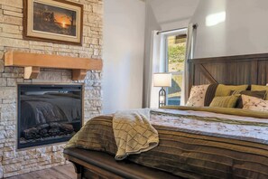 3 bedrooms, iron/ironing board, travel cot, WiFi