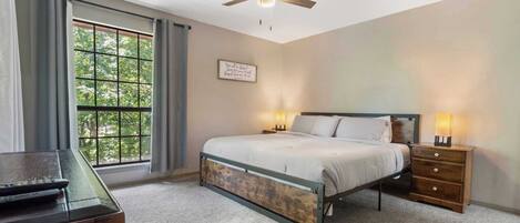 2 عدّة غرف نوم ومكواة/لوح كي وسرير سفر وواي فاي