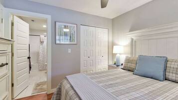 2 bedrooms, desk, iron/ironing board, travel crib