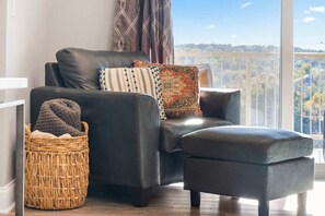 TV, DVD player, offices - Great Escape II – Resort Style 2 BDR Condo on Golf Course w/ Pool! (Branson)