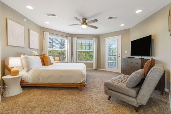 2 bedrooms, iron/ironing board, travel cot, WiFi