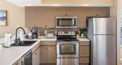 Lazy Lookout Mo – Spacious 3 BDR, Great Location!