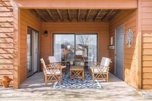 Exterior detail - Pointe Royale Retreat | Relaxation Awaits! (Branson)