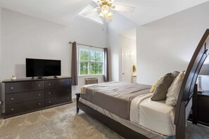 4 dormitorios, tabla de planchar con plancha, cuna de viaje y wifi