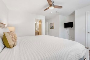 6 bedrooms, iron/ironing board, travel cot, WiFi