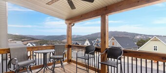 The Rock at Branson Cove – 5 BDR on Table Rock!