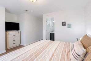 3 bedrooms, iron/ironing board, travel cot, WiFi