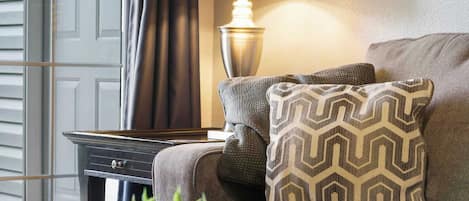 Een televisie en een kantoor