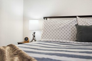 1 chambre, fer et planche à repasser, lit parapluie, Wi-Fi