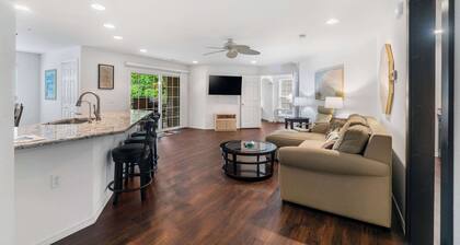 Lake Hideaway – Waterfront Condo w/ Resort Perks!