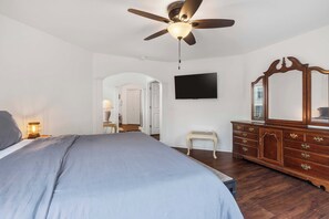 2 Schlafzimmer, Bügeleisen/Bügelbrett, Reisekinderbett, WLAN