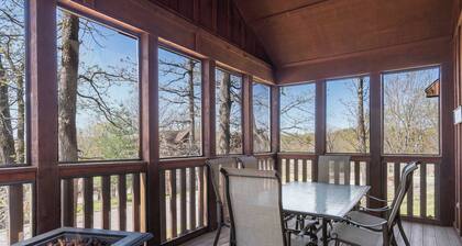 Fox Hollow Family Lodge