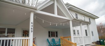 Charming 4-bed Farmhouse. Minutes to Bristol Mountain, Finger Lakes, Wineries.