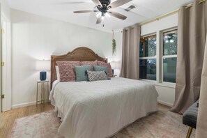 2 bedrooms, iron/ironing board, WiFi, bed sheets
