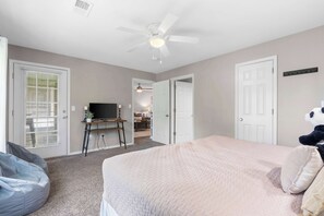 2 chambres, fer et planche à repasser, lit parapluie, Wi-Fi