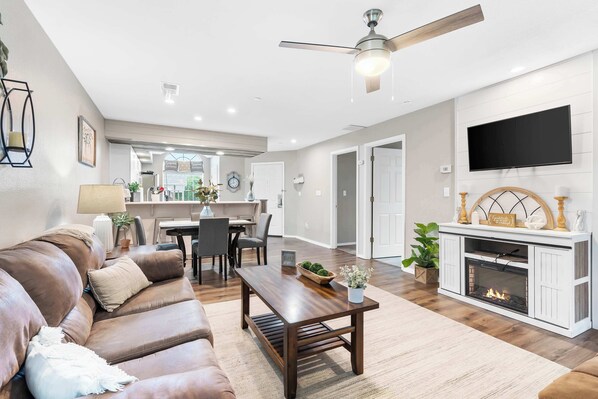 TV, fireplace, offices