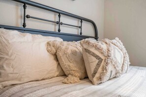 3 bedrooms, iron/ironing board, travel cot, WiFi