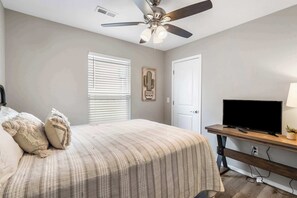 3 bedrooms, iron/ironing board, travel crib, WiFi